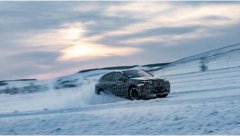 创新纯电动BMW iX原型车在牙克石进行冬季测试